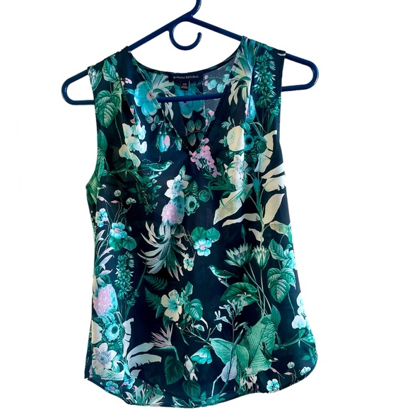 Banana Republic Sleeveless Top - size XS - Picture 1 of 6